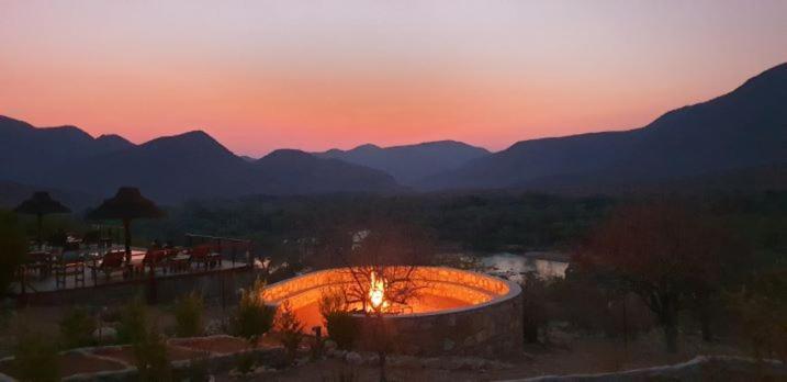 Kapika Waterfall Lodge Epupa 外观 照片