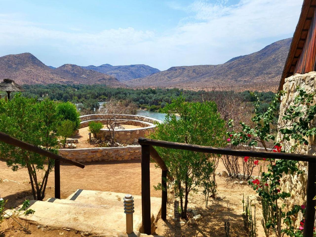 Kapika Waterfall Lodge Epupa 外观 照片