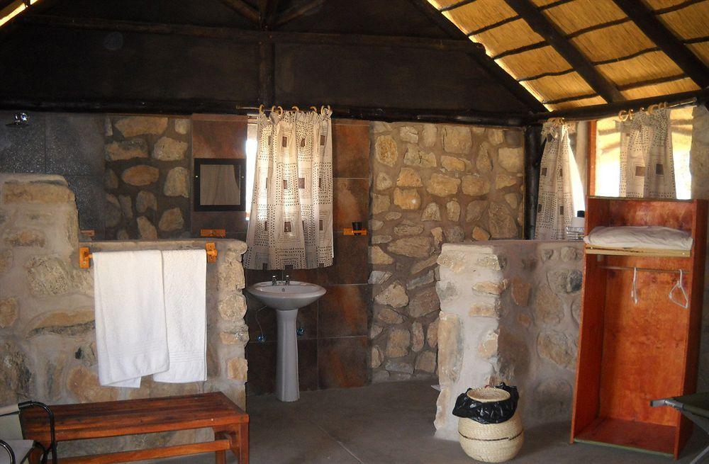 Kapika Waterfall Lodge Epupa 外观 照片