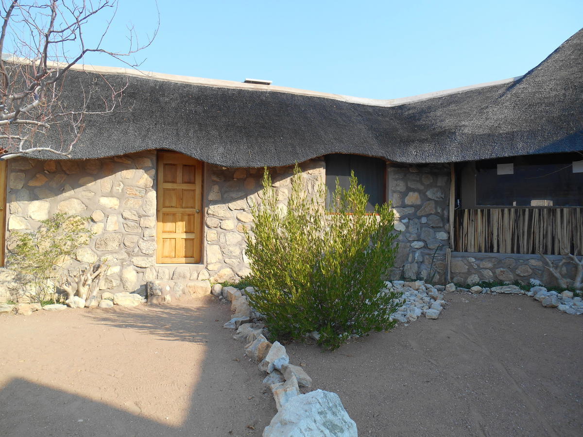 Kapika Waterfall Lodge Epupa 外观 照片