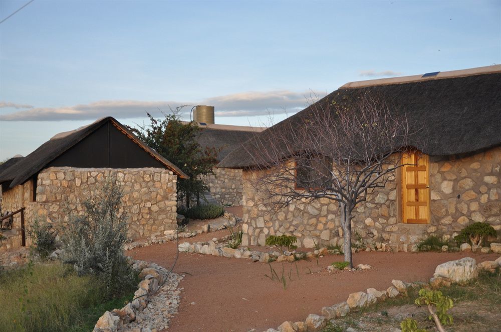 Kapika Waterfall Lodge Epupa 外观 照片
